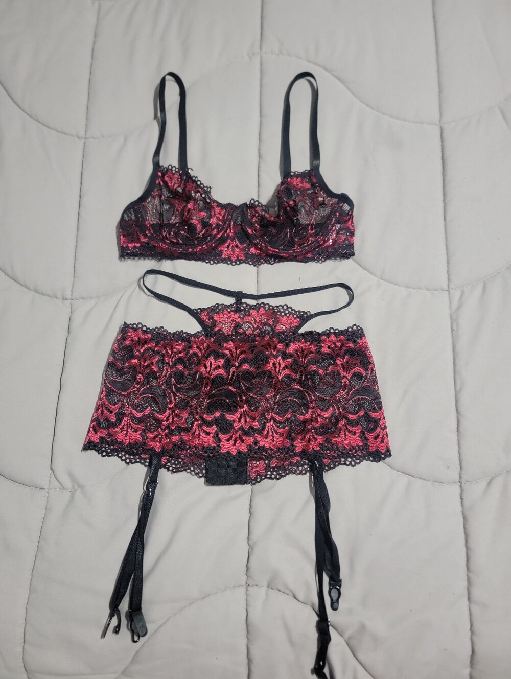 Women's Avidlove Red & Black Floral Lace Lingerie 3-Piece Set - Size Medium